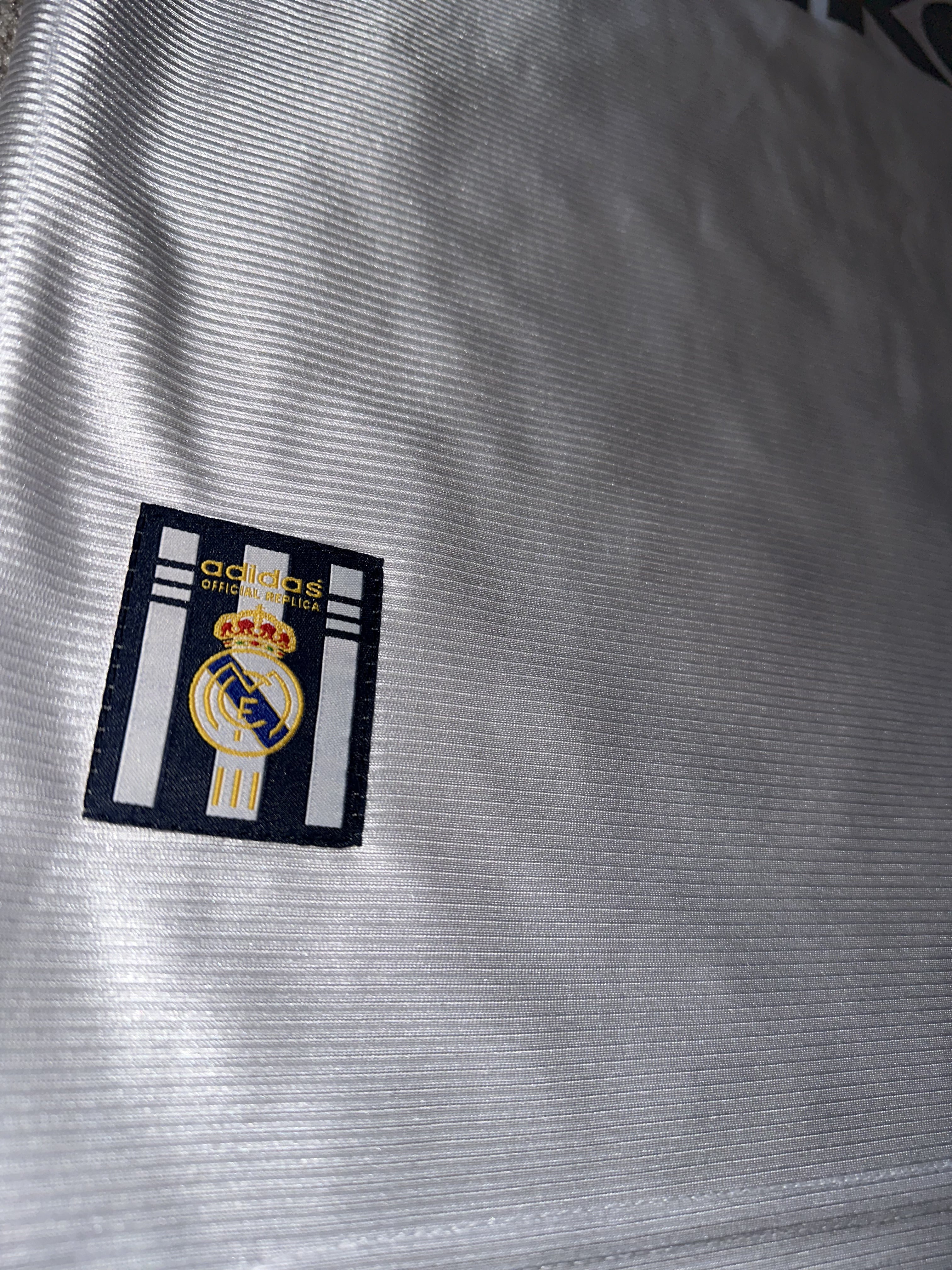 Real Madrid Retro 1999/00 Home shirt