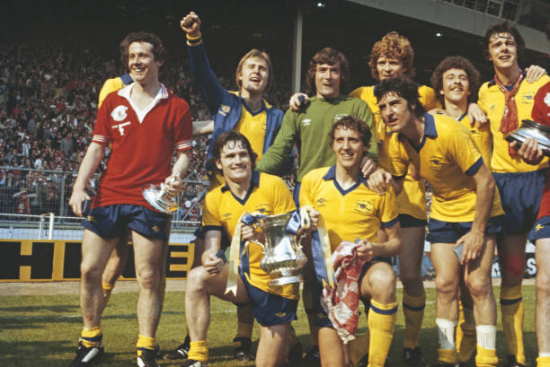 Arsenal 1983/86 Away Retro Shirt