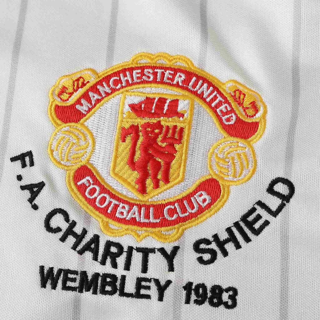 Camiseta de visitante del Manchester United 1982/1983