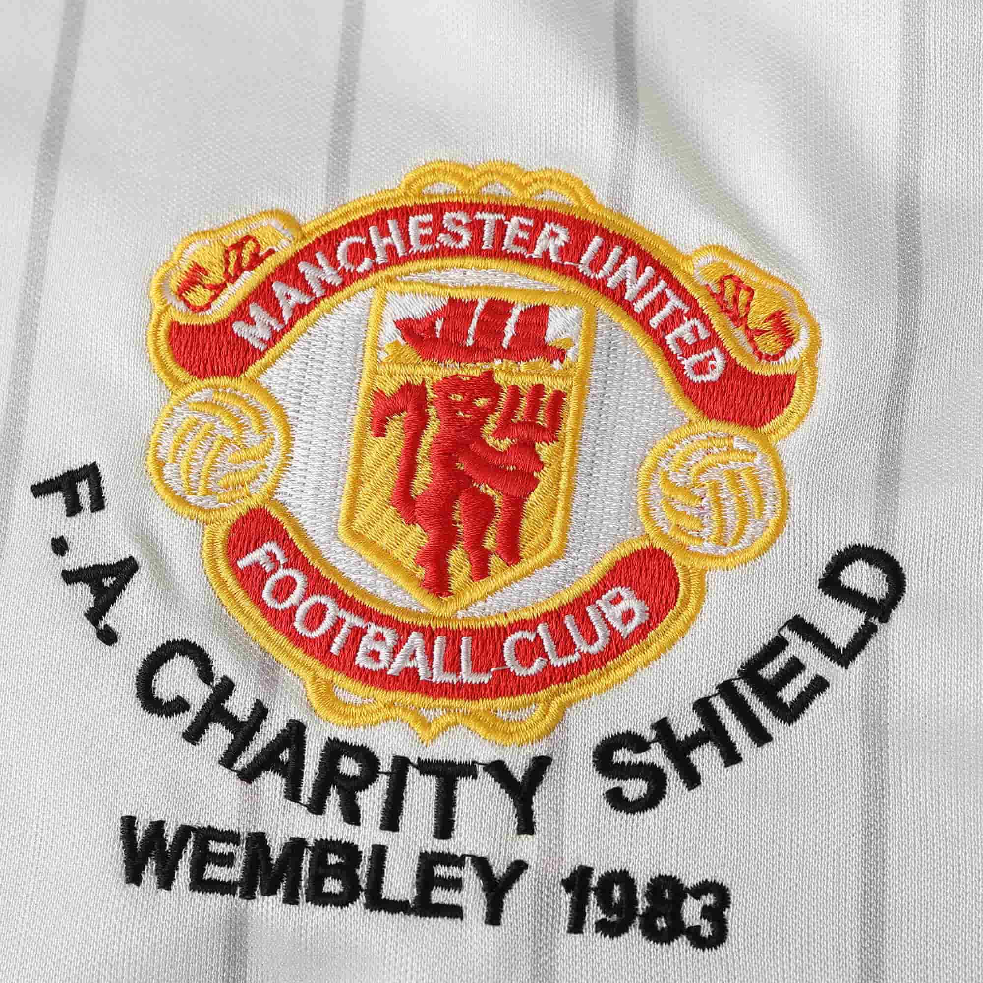 Camiseta de visitante del Manchester United 1982/1983