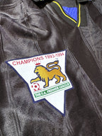 Premier League Patch on manchester united shirt.