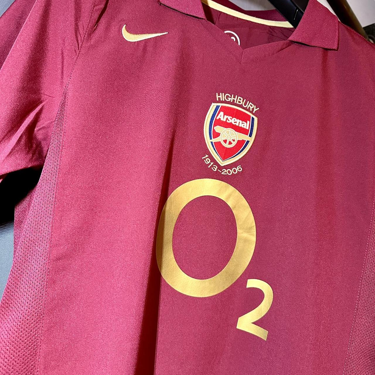 Arsenal 2005/06 Home Jersey - (Highbury Final Season)