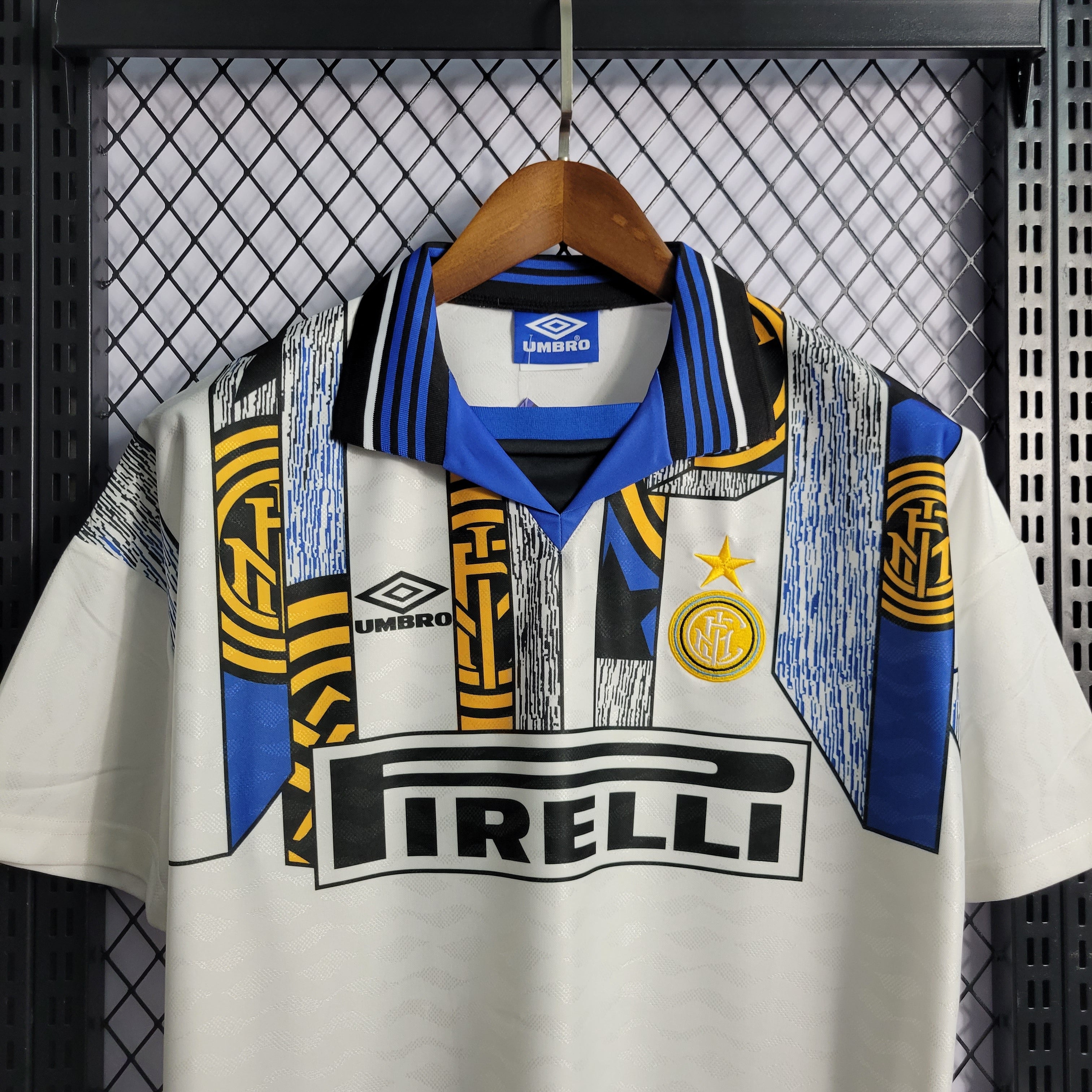 Inter Milan 1995/96 Away Shirt