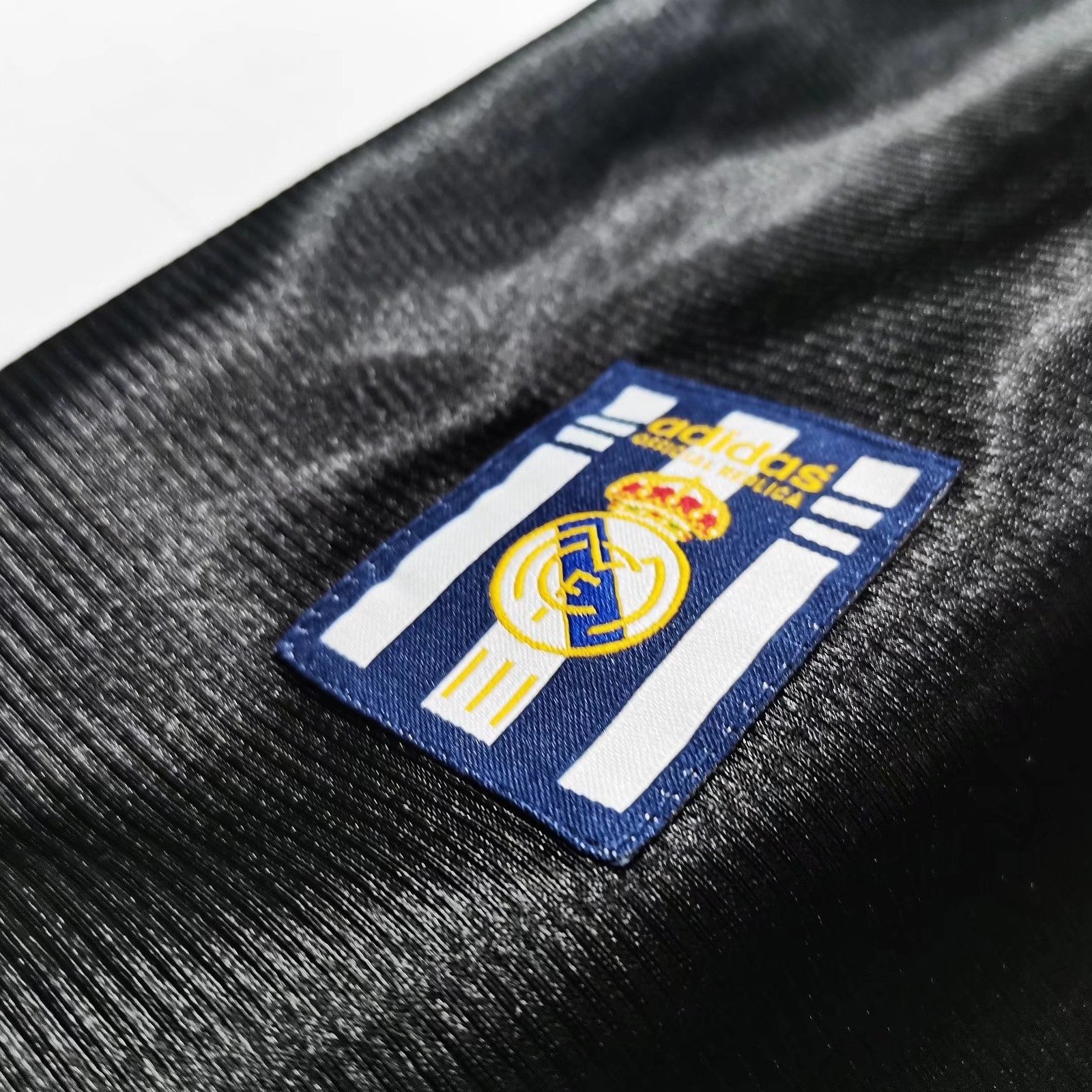 Real Madrid 1999/2000 Away Retro Jersey