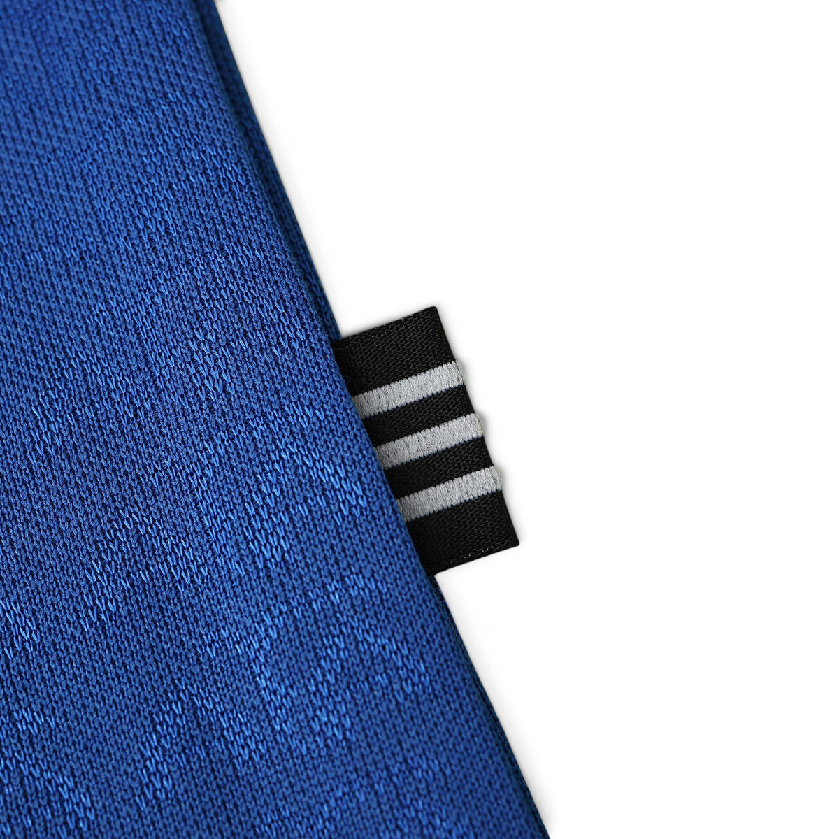 Elite Retro Kits Argentina 1994 away shirt detail showing blue fabric texture and black and white brand tab