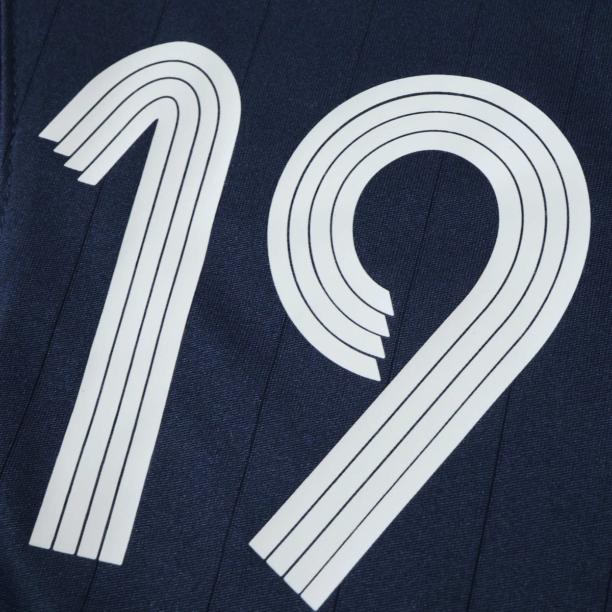 Elite Retro Kits Argentina 2006 away shirt featuring the number 19 in white on dark blue fabric