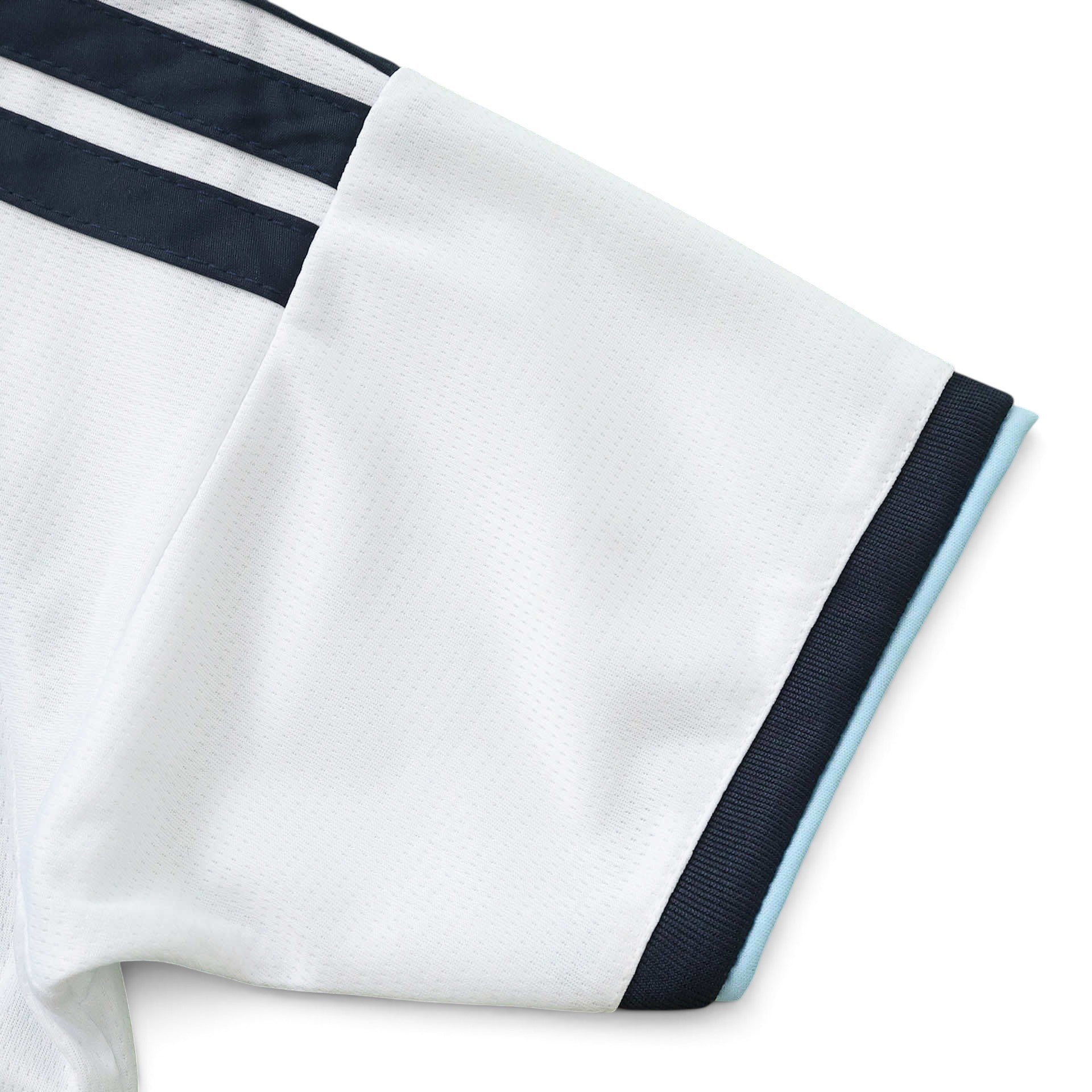 Elite Retro Kits Argentina 2026 kids home kit sleeve featuring white fabric with navy blue and sky blue trim