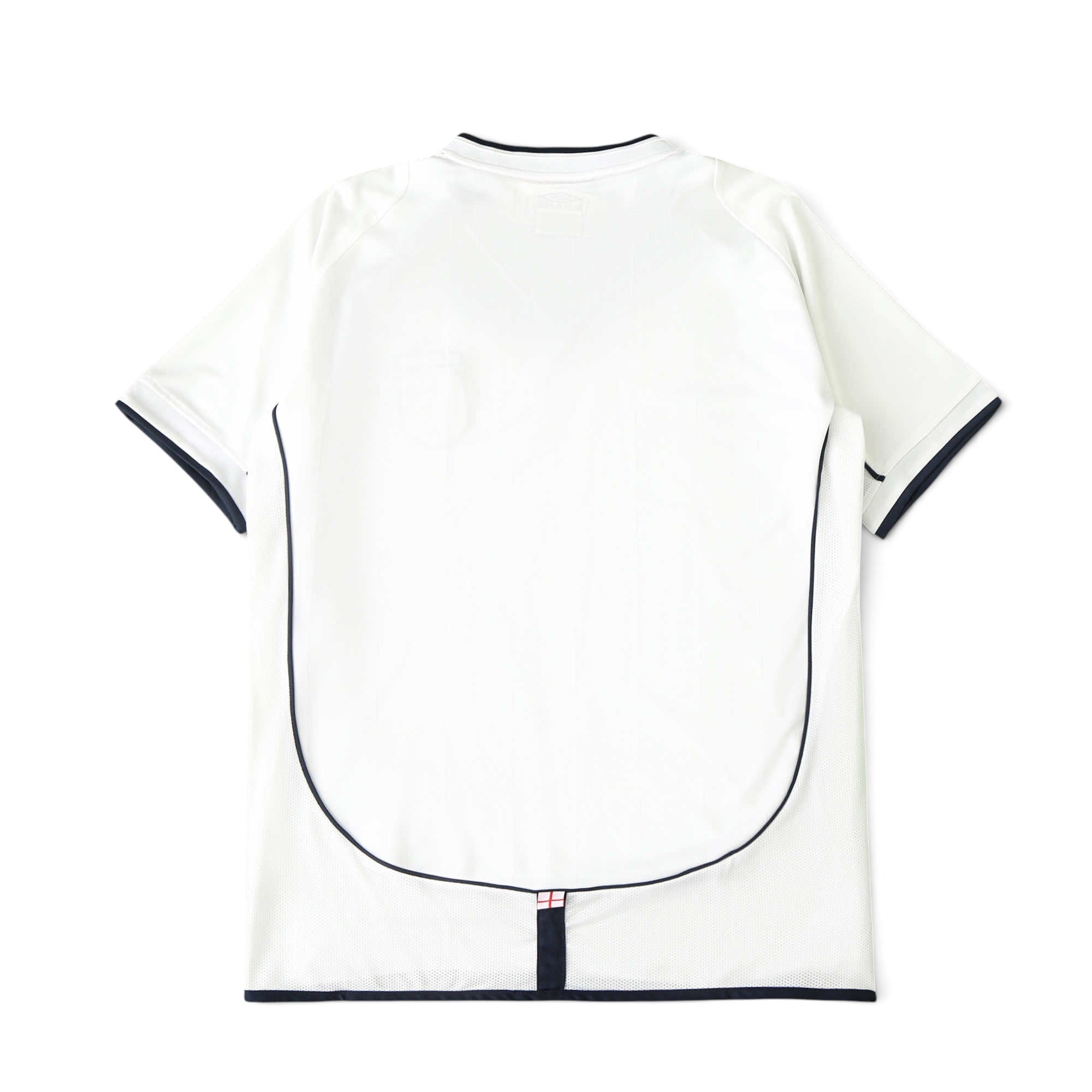 Elite Retro Kits England 2001-03 home football shirt in white with navy trim and small England flag detail on back