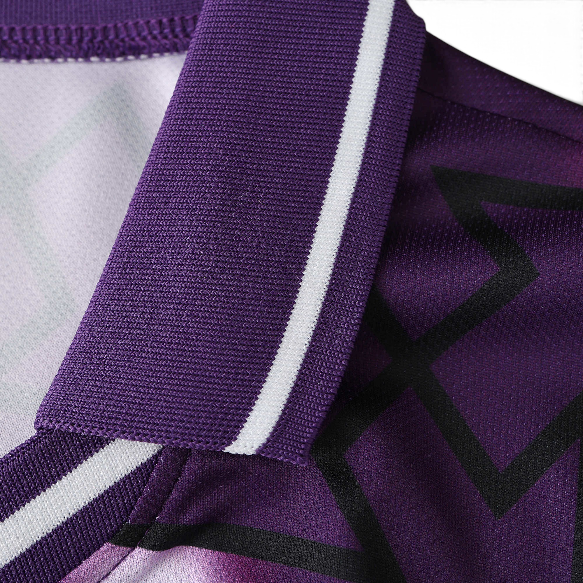Elite Retro Kits Fiorentina 1991-93 away football shirt featuring a purple collar with white trim and geometric pattern
