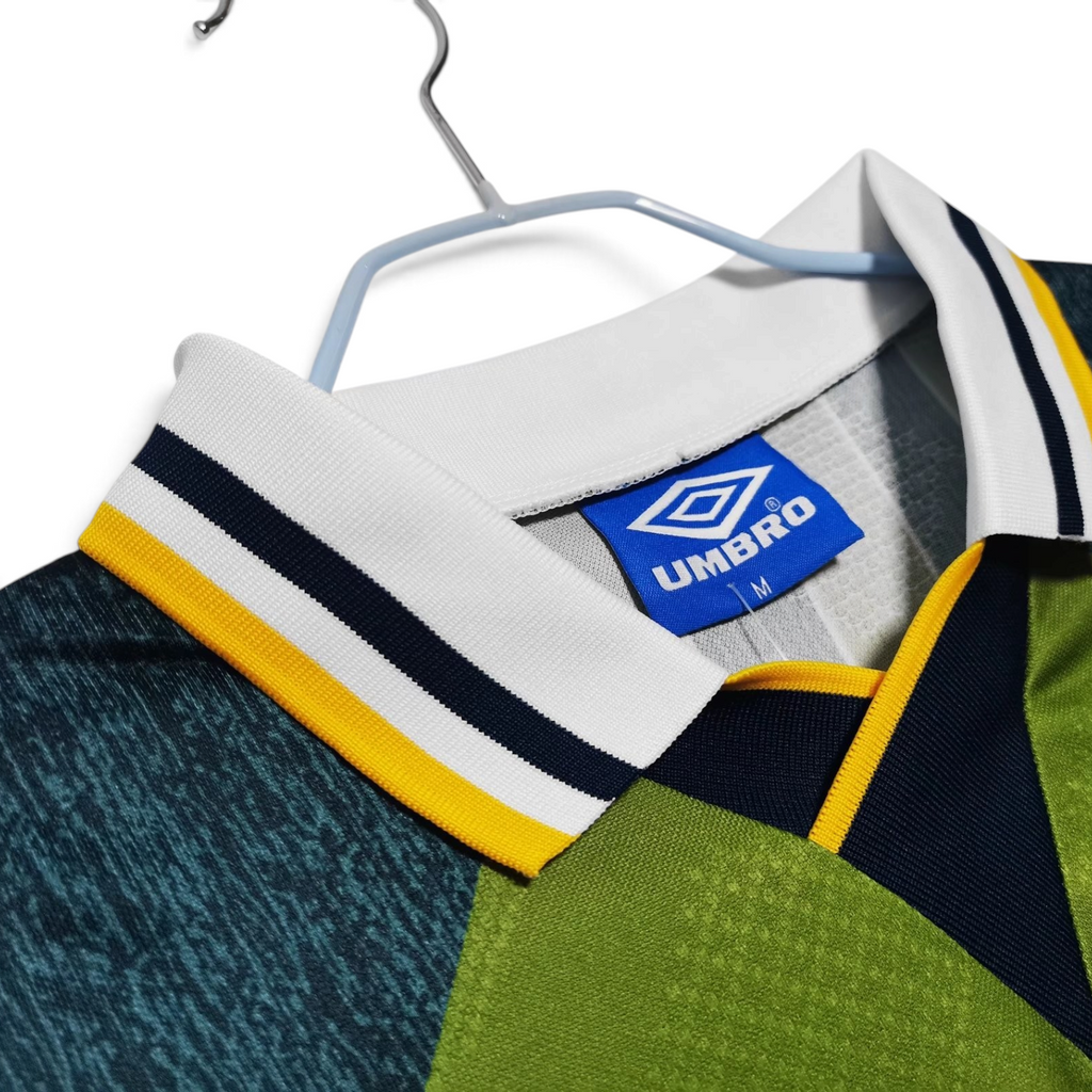 Elite Retro Kits Inter Milan 1995/96 third shirt featuring dark blue and yellow striped collar and Umbro branding.