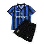 Elite Retro Kits kids Inter Milan 1997/98 home kit with blue and black stripes, Pirelli sponsor, and Umbro branding.