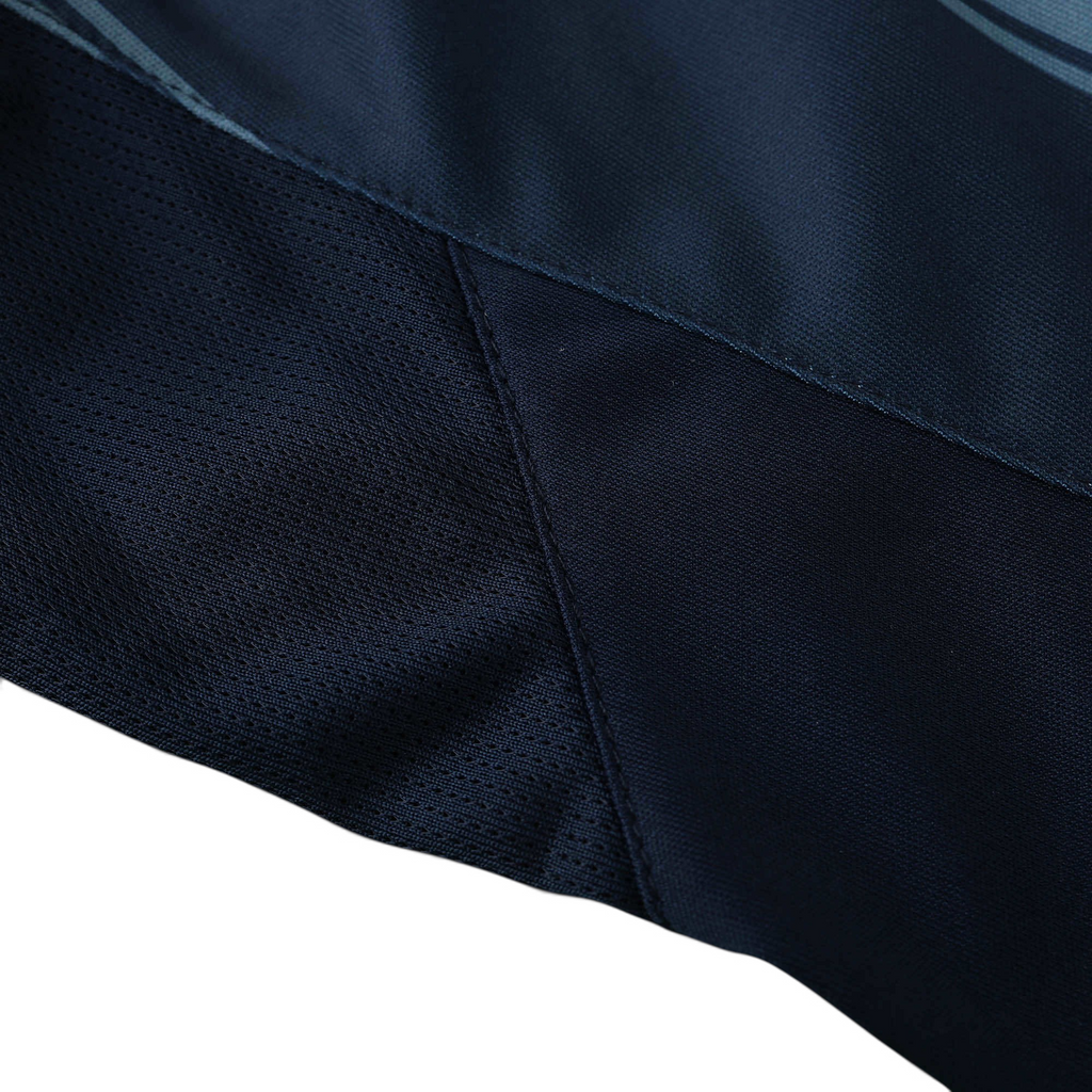 Elite Retro Kits Inter Milan 2004/05 third shirt close-up showing dark blue textured fabric and horizontal bands