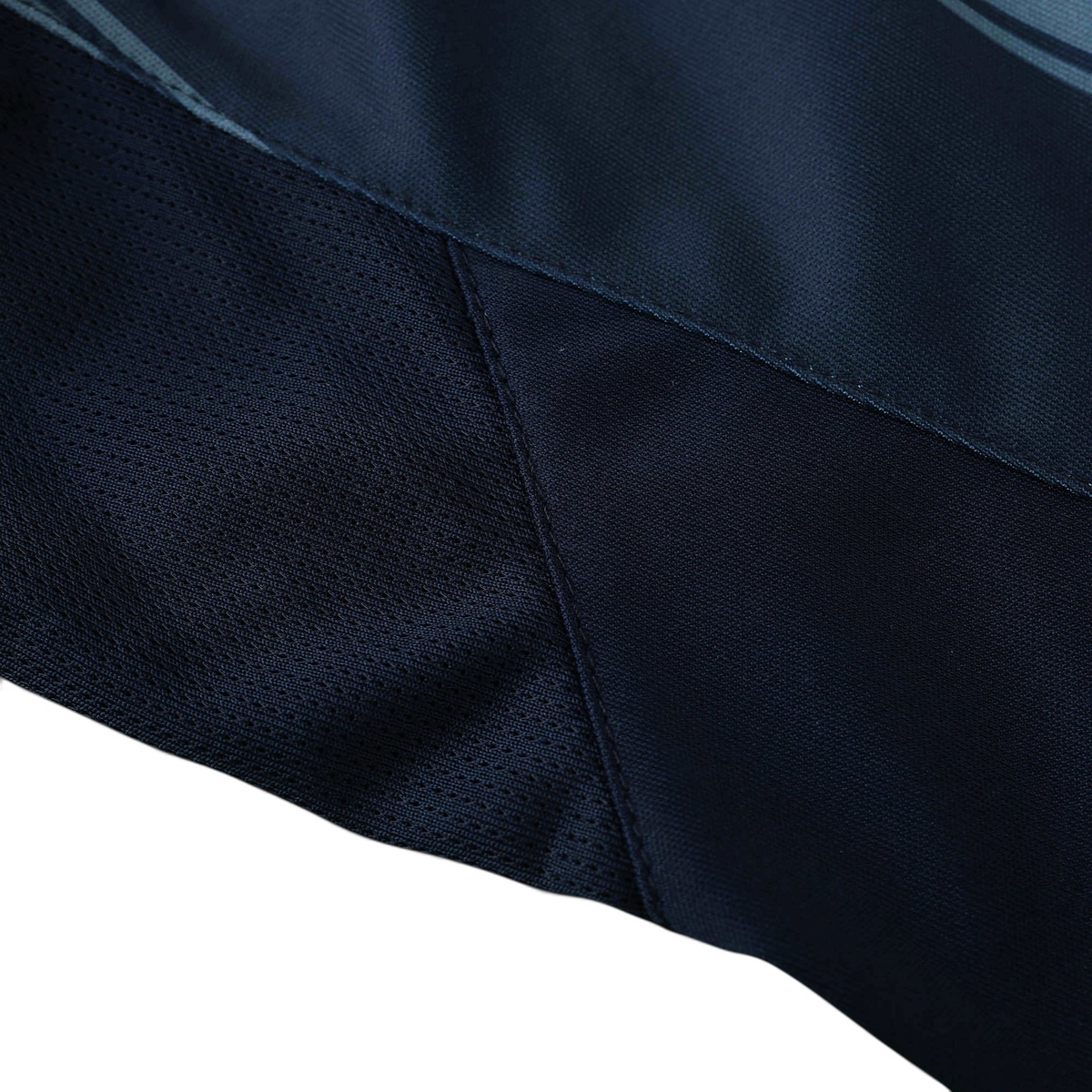 Elite Retro Kits Inter Milan 2004/05 third shirt close-up showing dark blue textured fabric and horizontal bands