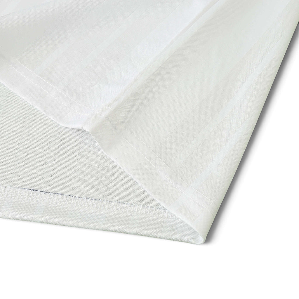 Elite Retro Kits white Ireland 1992-94 away football shirt fabric detail showing subtle vertical stripes