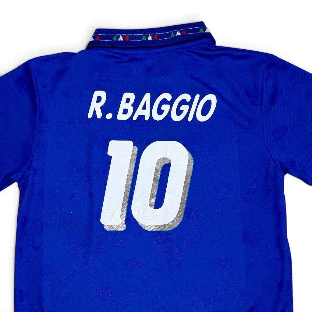 Elite Retro Kits kids Italy 1994 home jersey featuring R. Baggio number 10 print on the back in classic azzurro blue