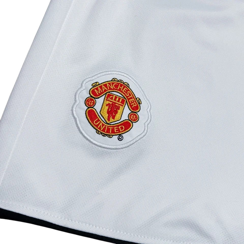 Elite Retro Kits Manchester United 2007/08 home kit white shorts with embroidered club crest detail