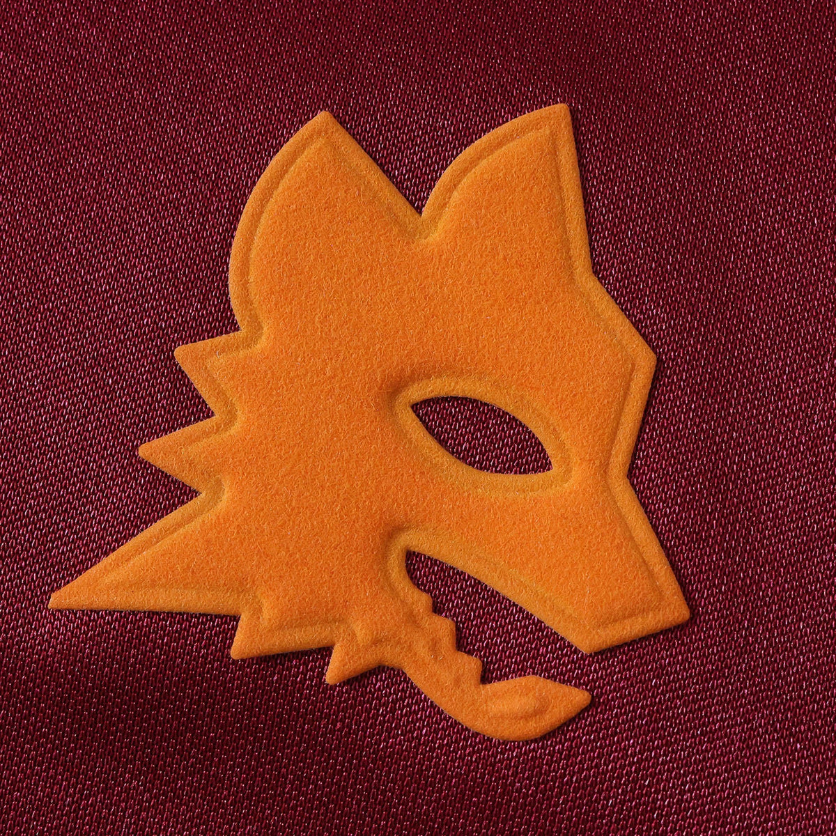 Elite Retro Kits Roma 1992-94 home shirt featuring the iconic orange felt wolf crest on a deep red textured fabric