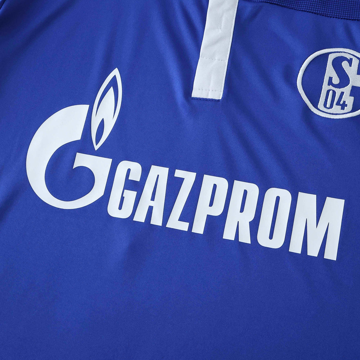 Elite Retro Kits FC Schalke 04 2010/11 royal blue home football shirt with white Gazprom sponsor and club crest.