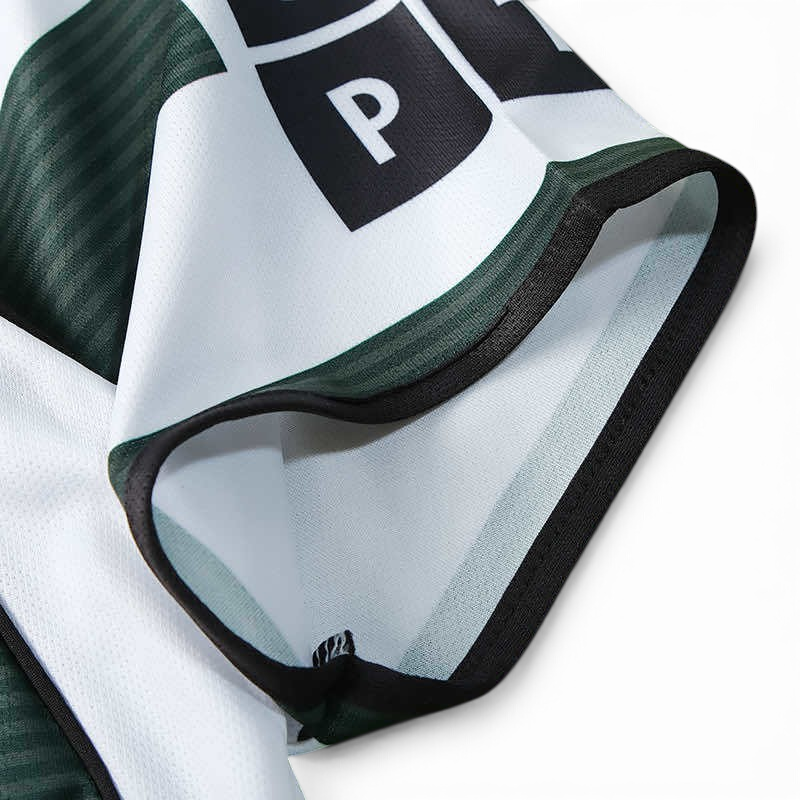Elite Retro Kits Sporting Lisbon 2003 home shirt featuring green and white stripes and black sleeve trim detail