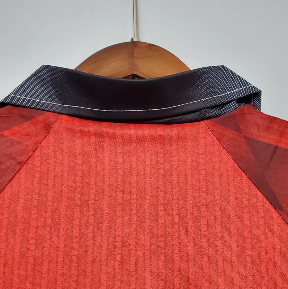 manchester united shirt collar